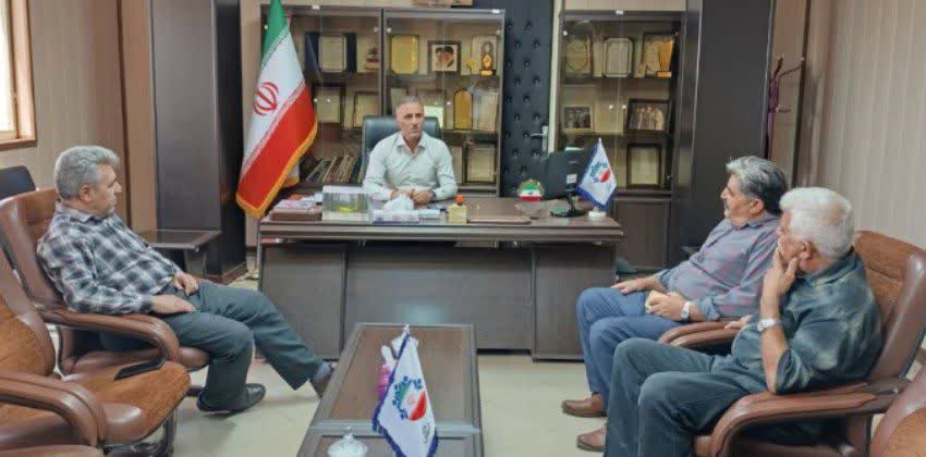 🔰شهروندان درخواستهای بحق خود را از اعضای پارلمان شهری مطالبه کنند .