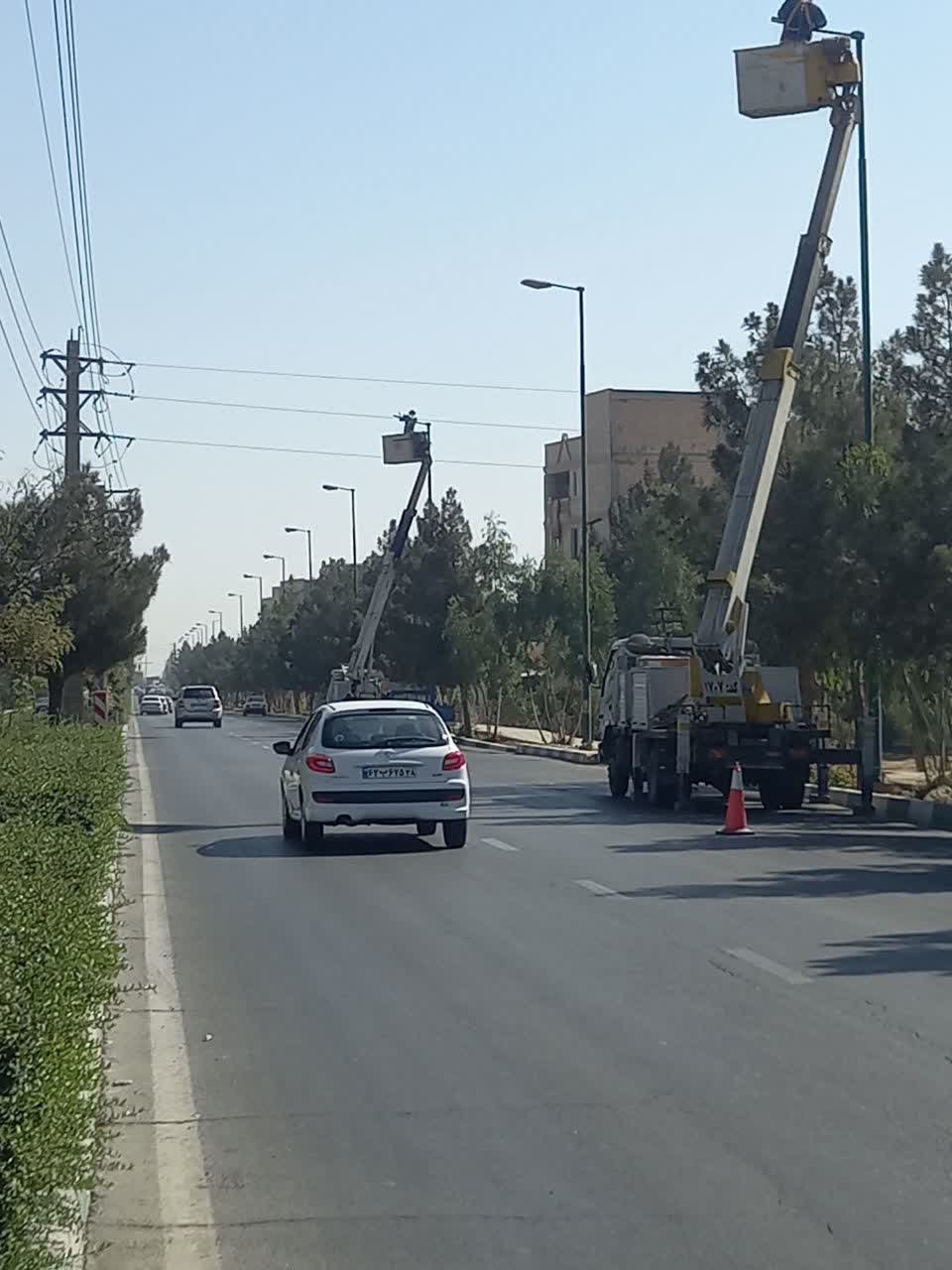 بهبود روشنایی بلوار کارگر با نصب چراغهای جدید و کممصرف