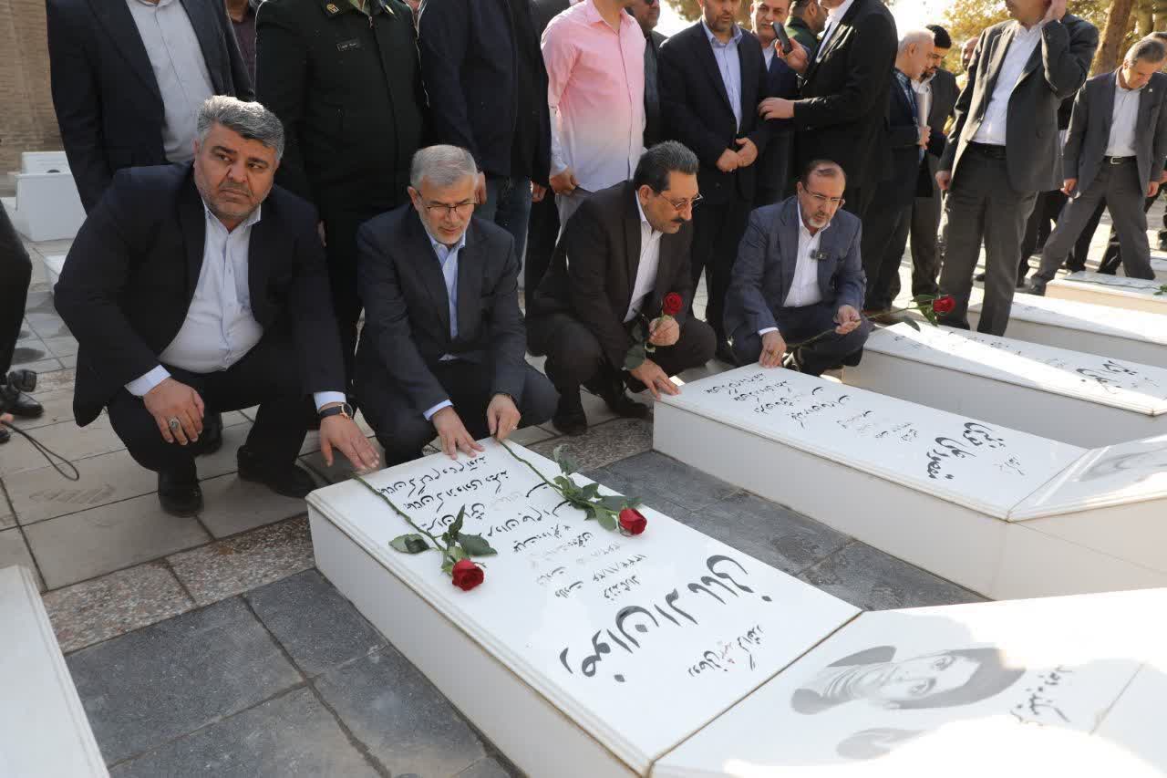 وزیر صنعت، معدن و تجارت به غرب استان البرز سفر کرد