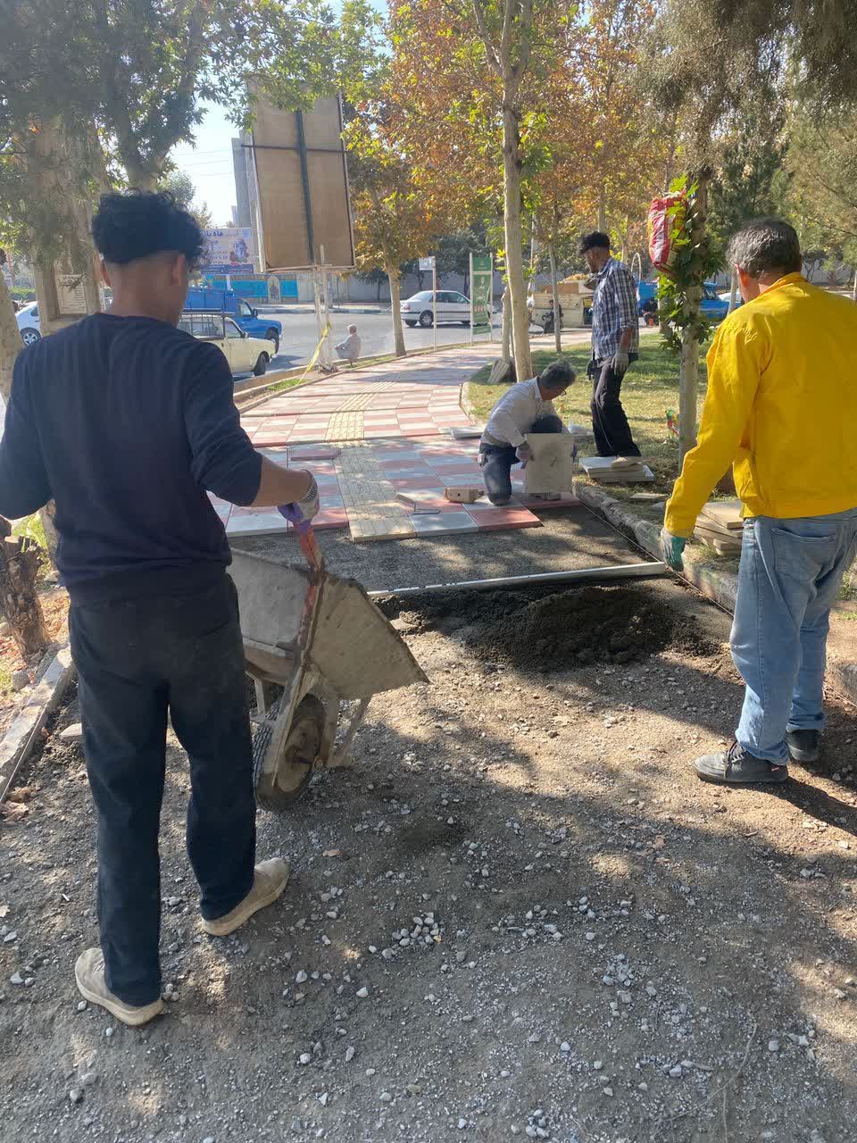 تخریب و جمع آوری کفپوش قدیمی