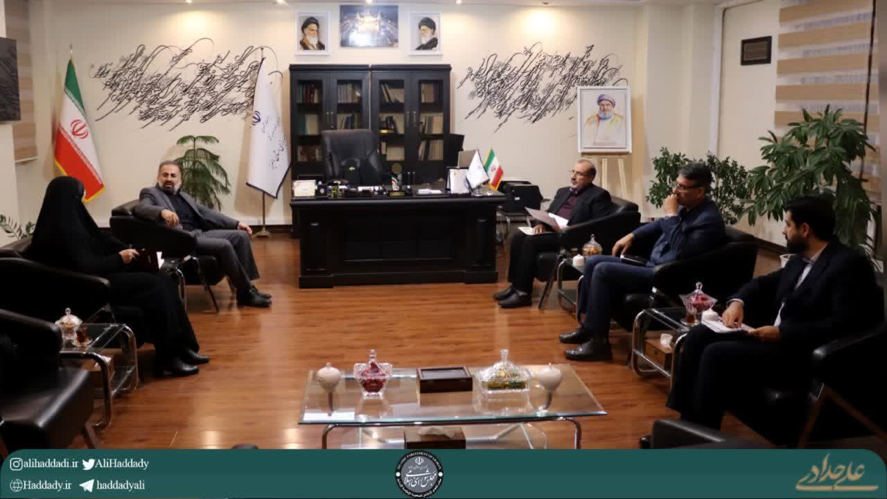 بررسی و تخصیص اعتبارات ویژه برای حل مشکلات بنیاد مسکن در غرب استان البرز