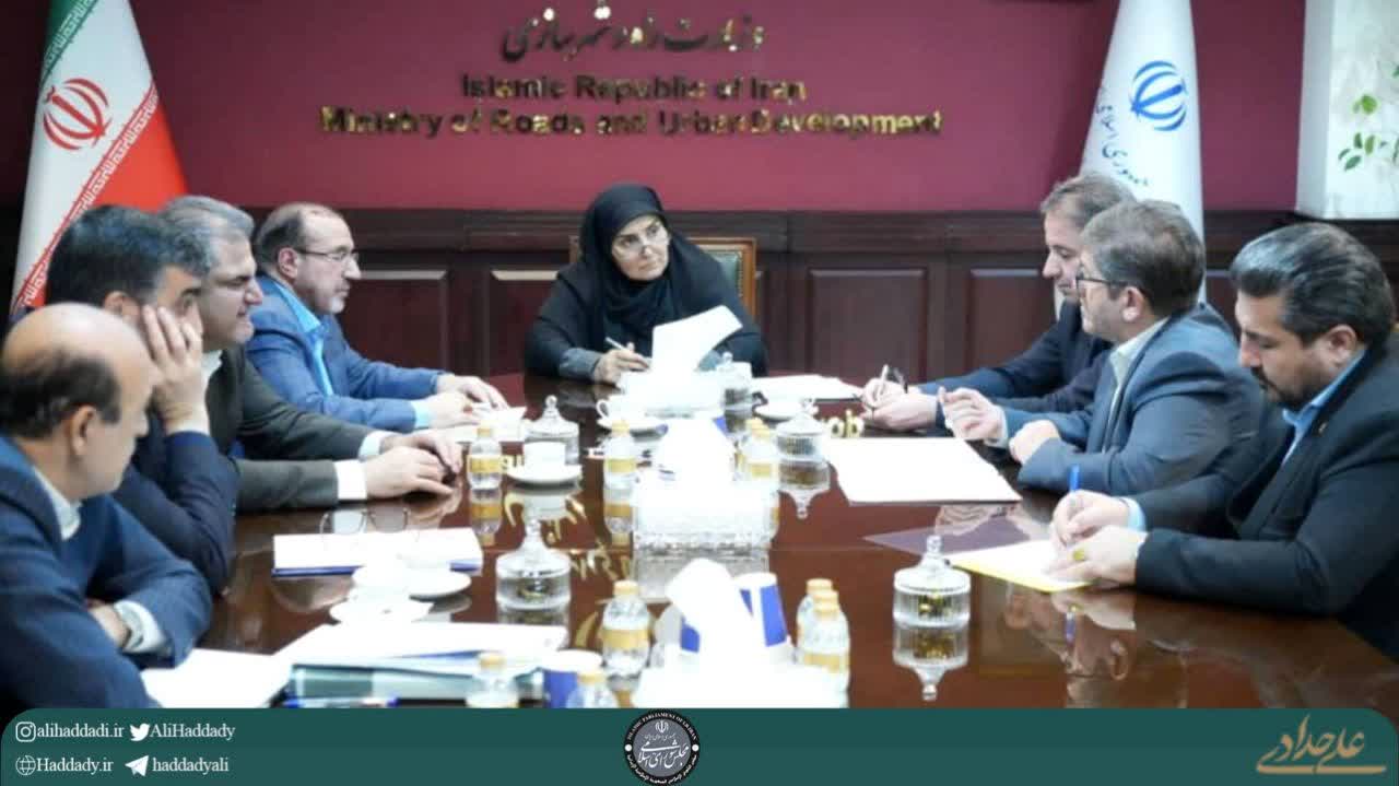 تعیین‌تکلیف پروژه‌های نیمه‌تمام جاده‌ای، ریلی و شهری در غرب استان البرز