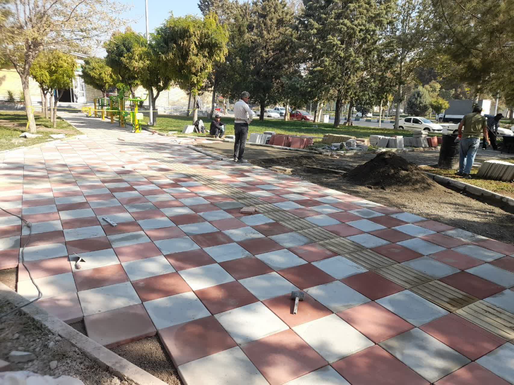 گام بلند شهرداری هشتگرد در راستای بهسازی بوستان های سطح شهر