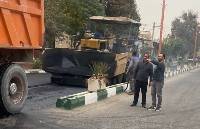 عملیات روکش آسفالت خیابان طالقانی شهرک ینگی امام انجام شد