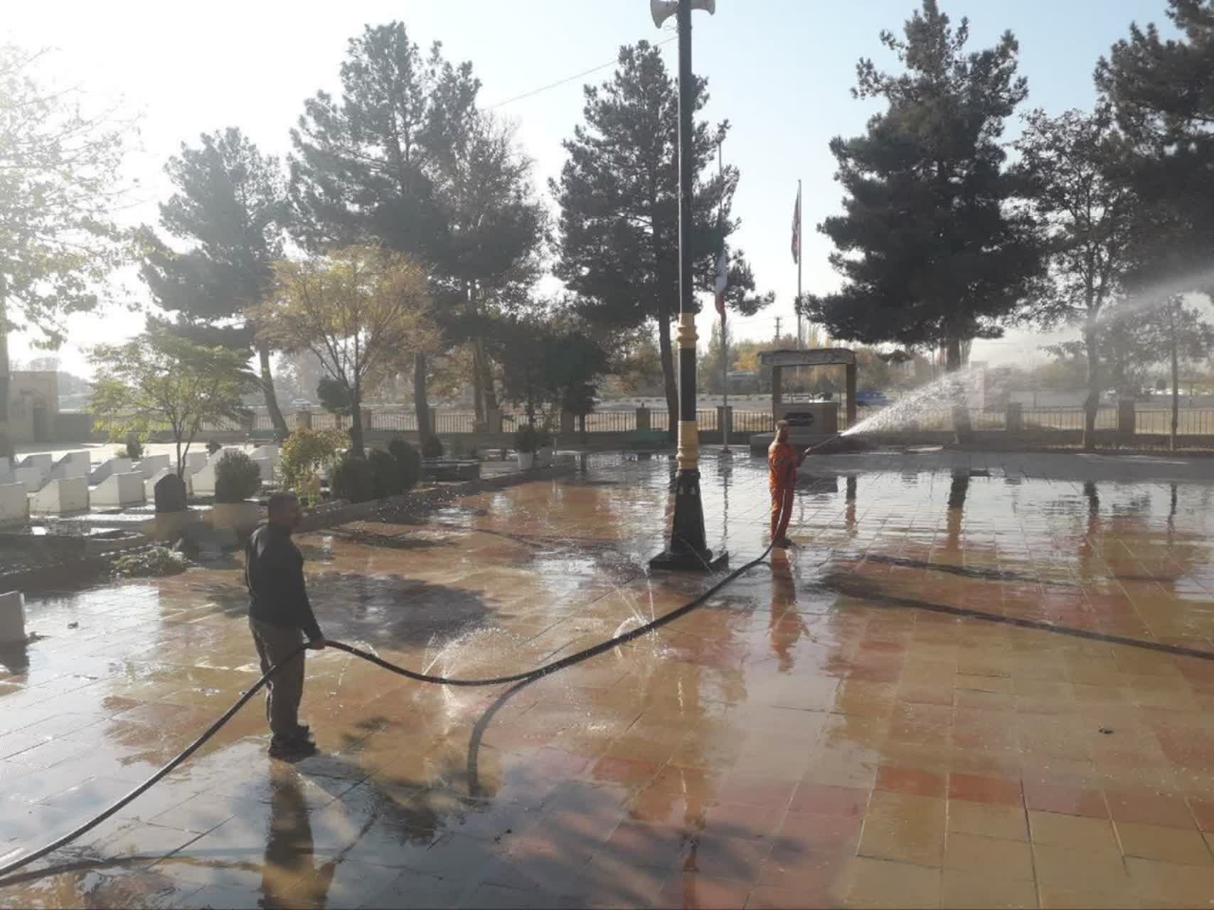 شهرداری هشتگرد محوطه امامزادگان ینگی امام را پاکسازی کرد